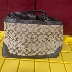 COACH SHOULDER BAG